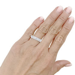 Bague Alliance BOUCHERON "Éternelle" en or blanc et diamants - Castafiore