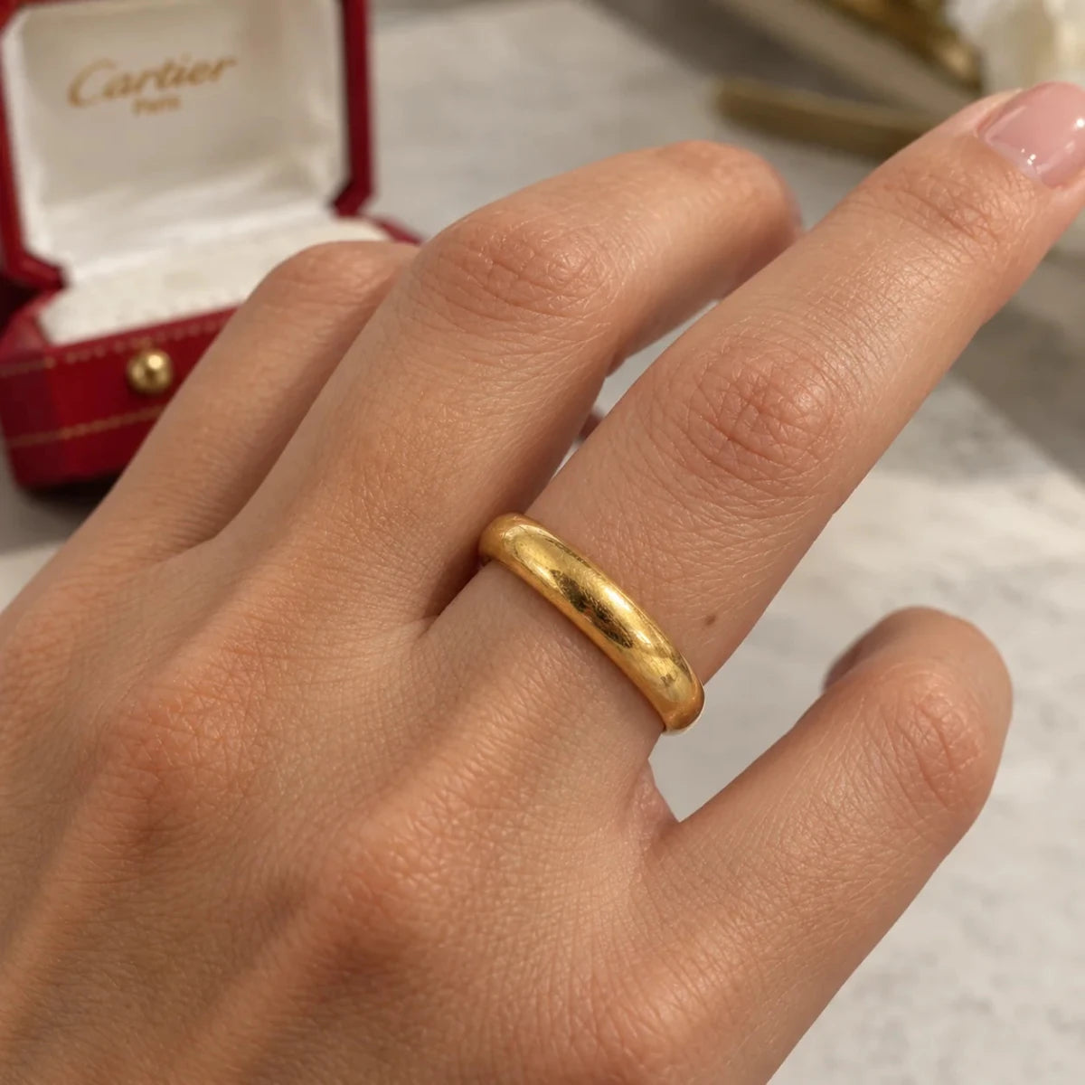 Bague Alliance CARTIER en or jaune - Castafiore