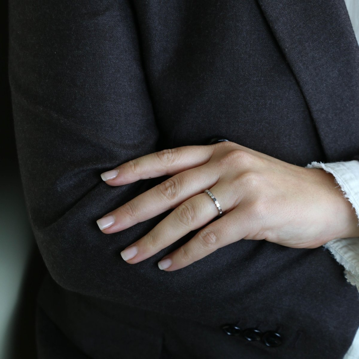 Bague Alliance CHAUMET "Bee My Love" en or blanc et diamant - Castafiore