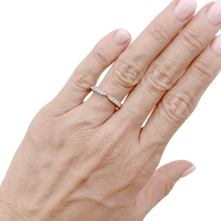 Bague Alliance CHAUMET "Triomphe" en platine et diamants - Castafiore