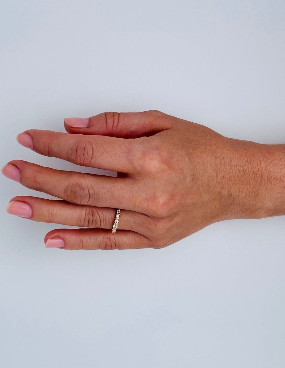 Bague Alliance demi - tour en or jaune et diamants - Castafiore