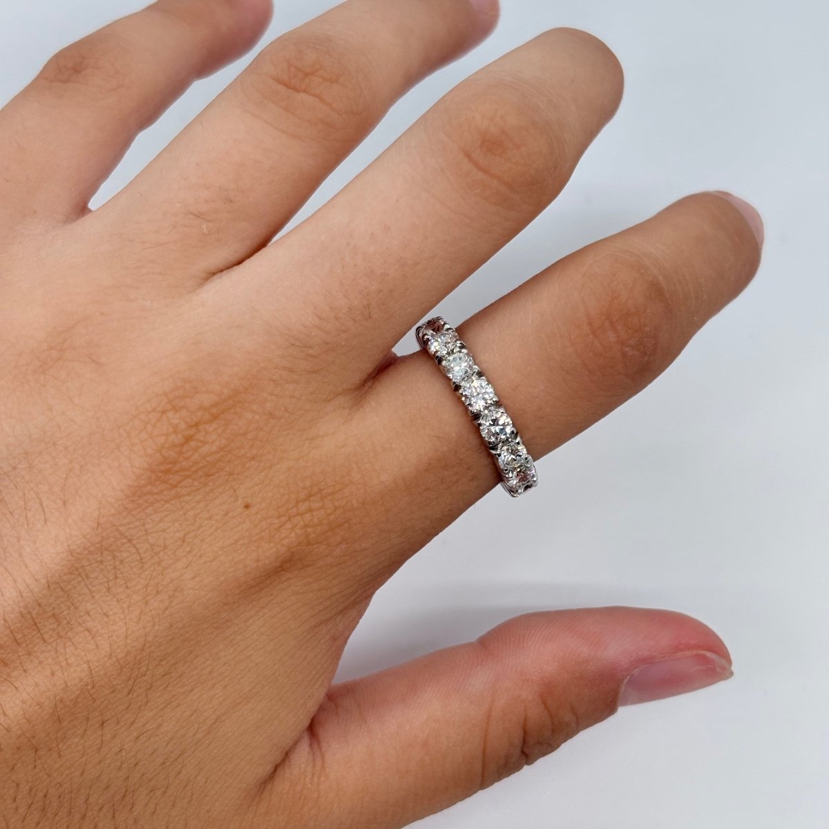 Bague Alliance en or blanc et diamants - Castafiore