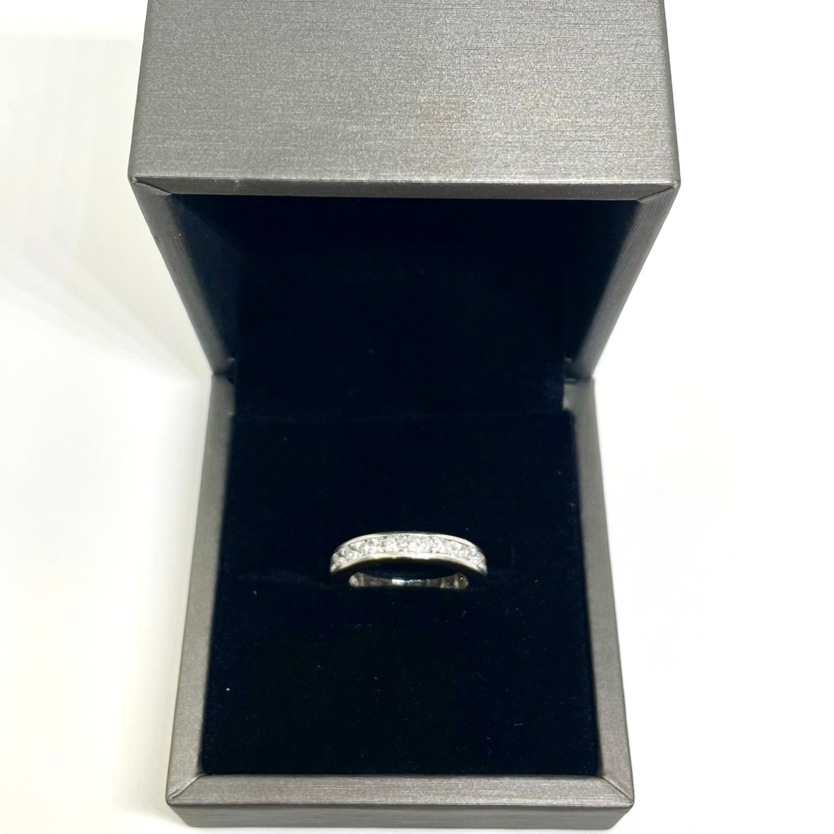 Bague Alliance en or blanc et diamants - Castafiore