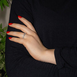 Bague Alliance en or blanc et diamants - Castafiore