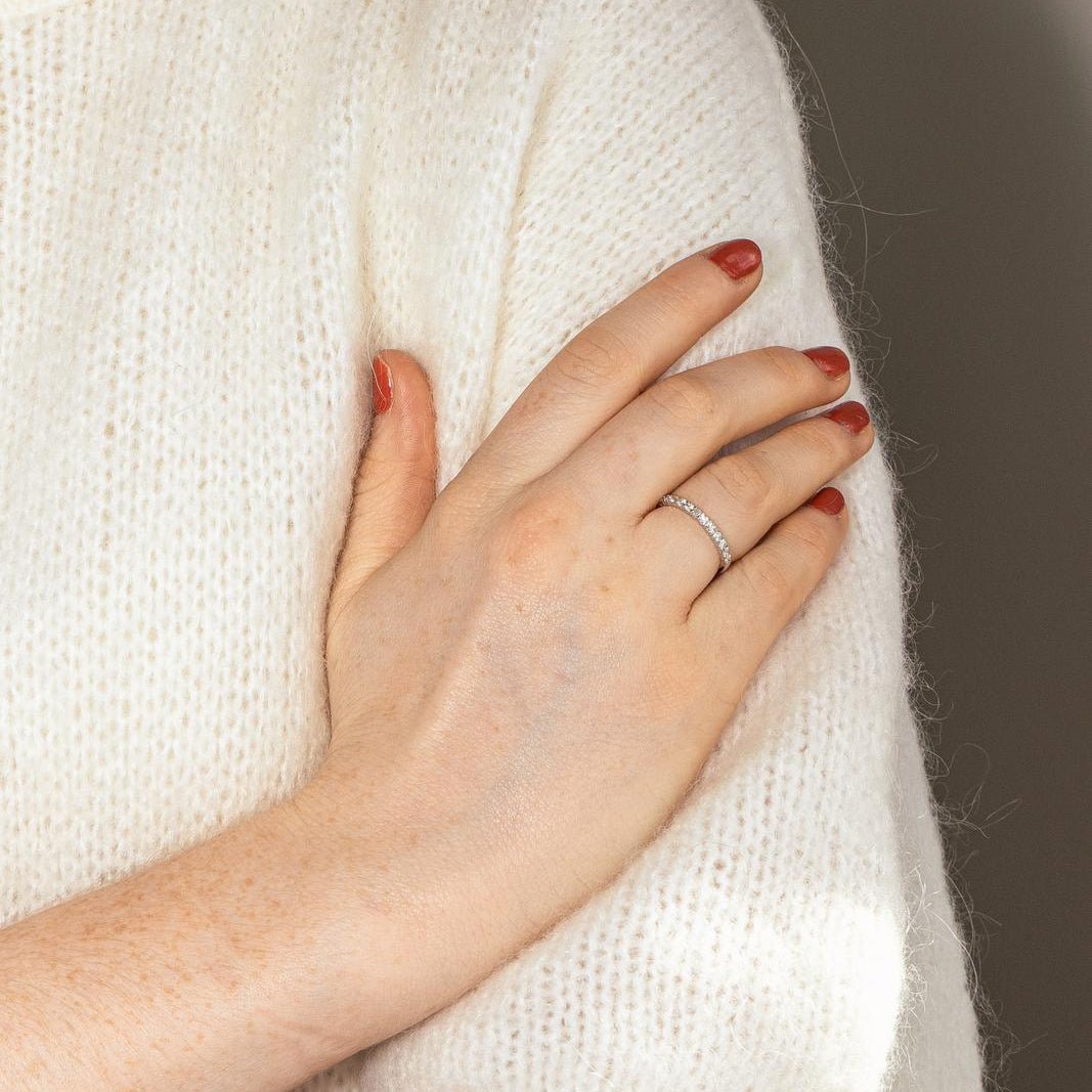 Bague Alliance en or blanc et diamants - Castafiore