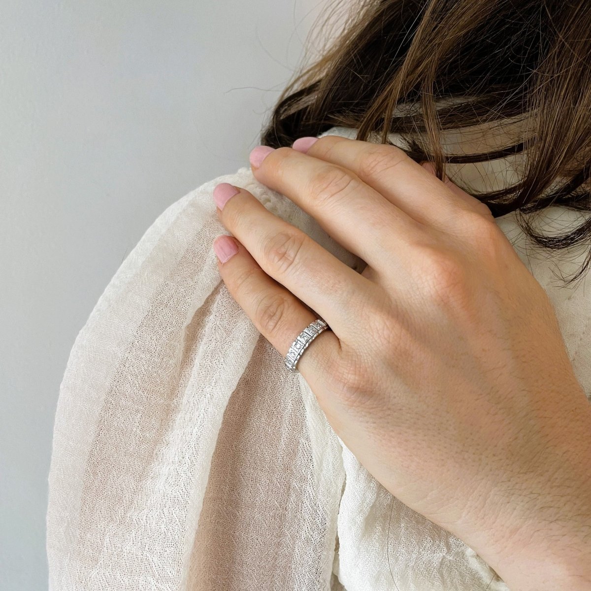 Bague Alliance en or blanc et diamants - Castafiore