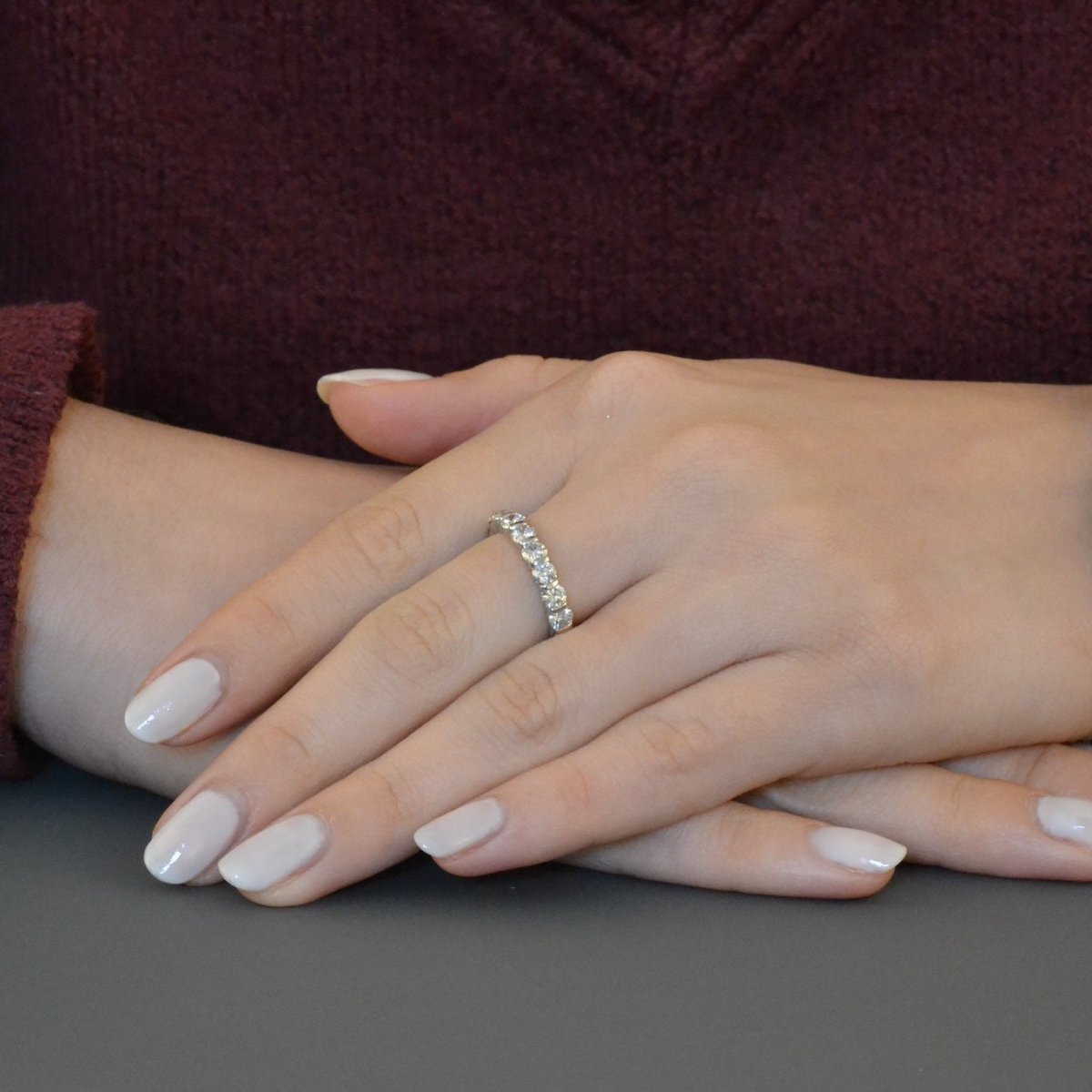 Bague Alliance en or blanc et diamants - Castafiore