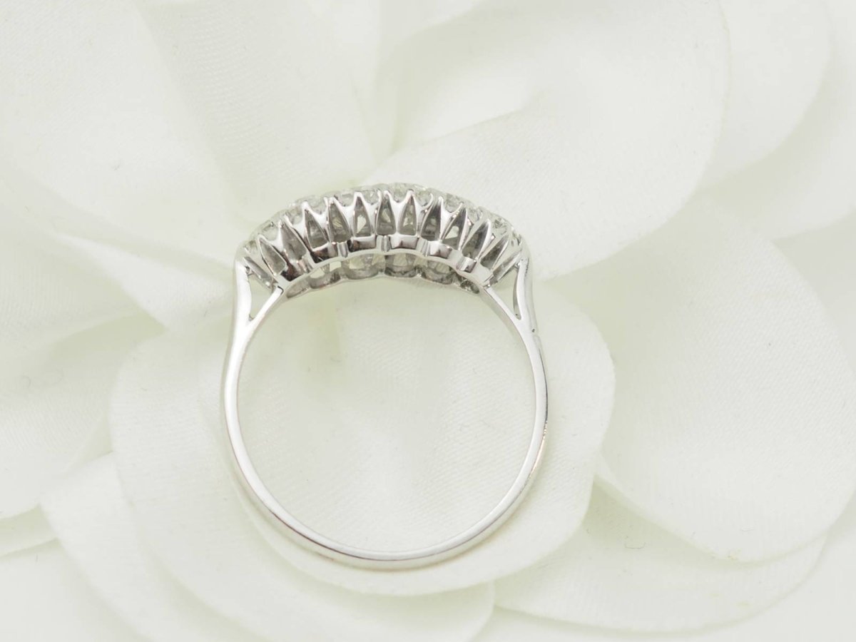 Bague Alliance en or blanc et diamants - Castafiore