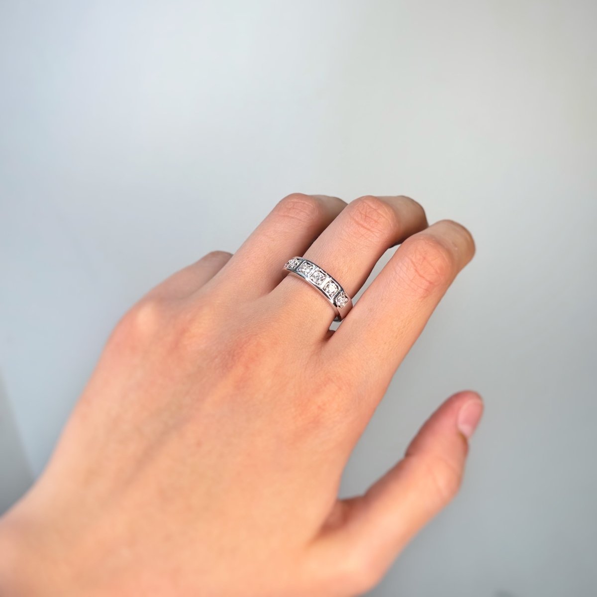 Bague Alliance en or blanc et diamants - Castafiore