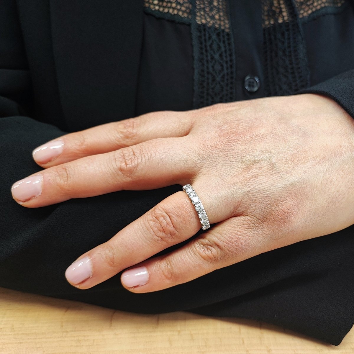 Bague Alliance en or blanc et diamants - Castafiore