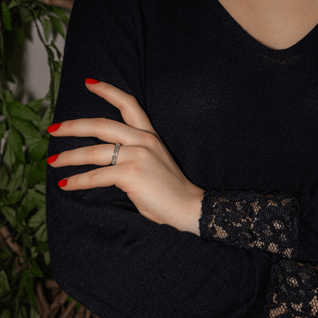 Bague Alliance en or blanc et diamants - Castafiore