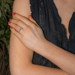 Bague Alliance en or blanc et diamants - Castafiore