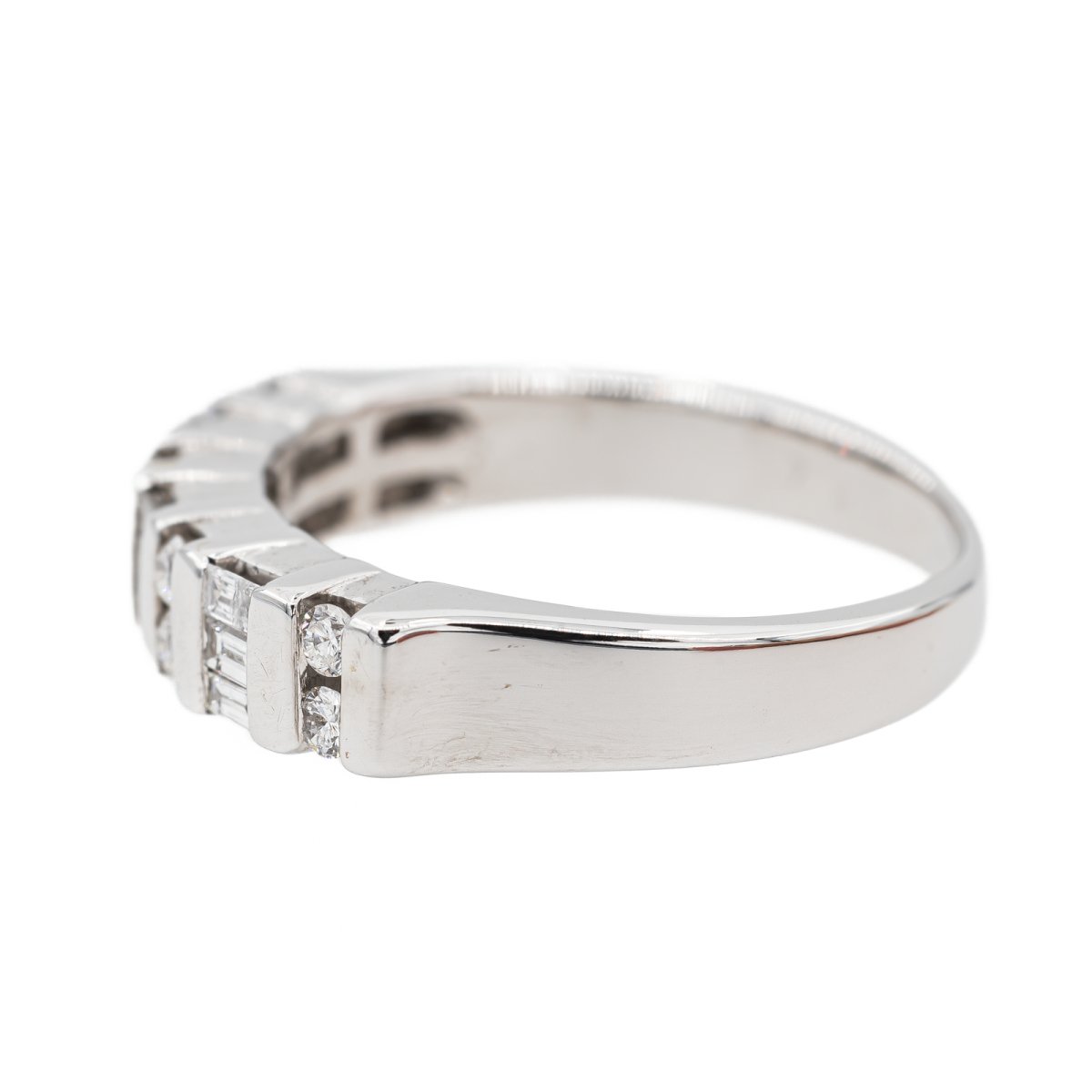 Bague Alliance en or blanc et diamants - Castafiore