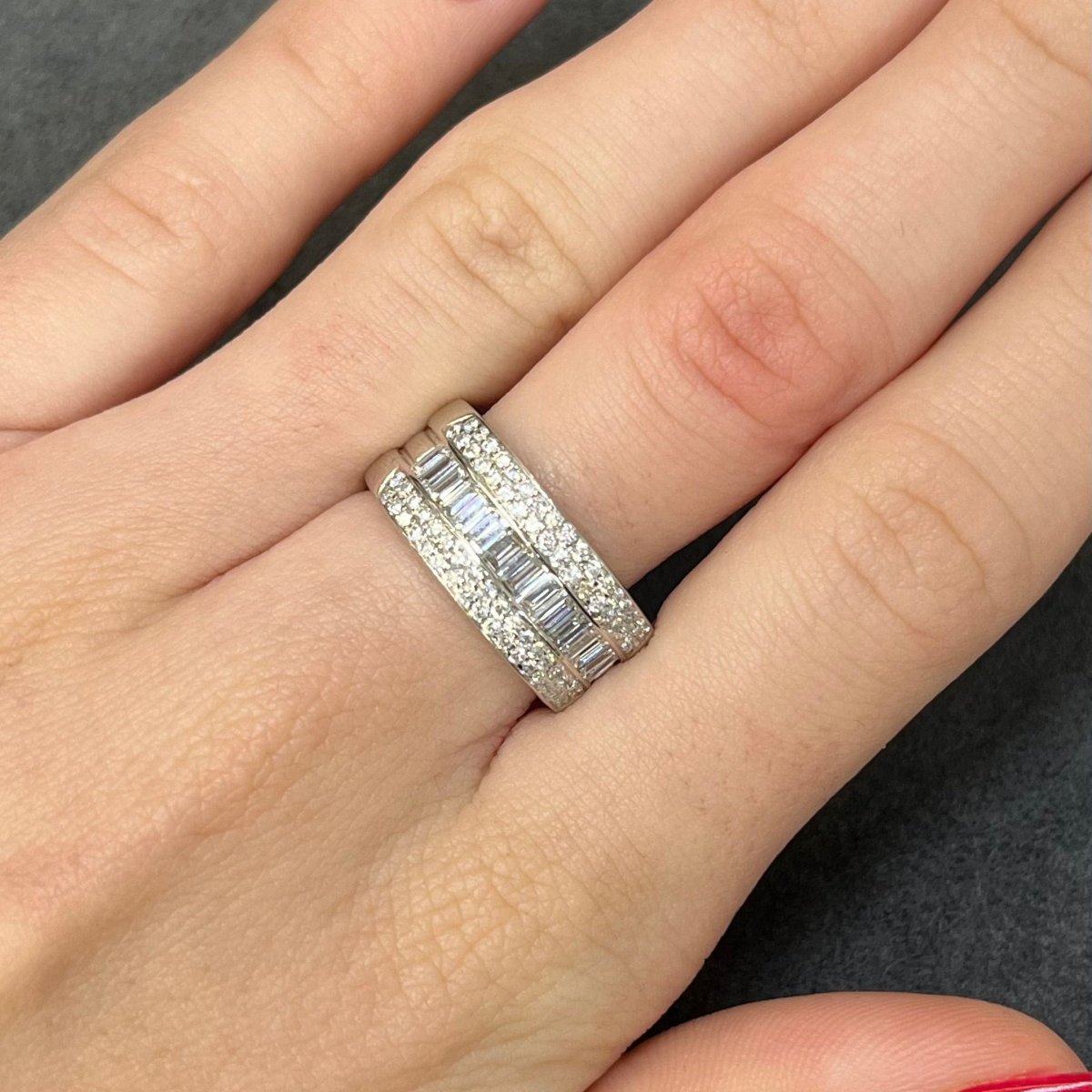 Bague Alliance en or blanc et diamants - Castafiore