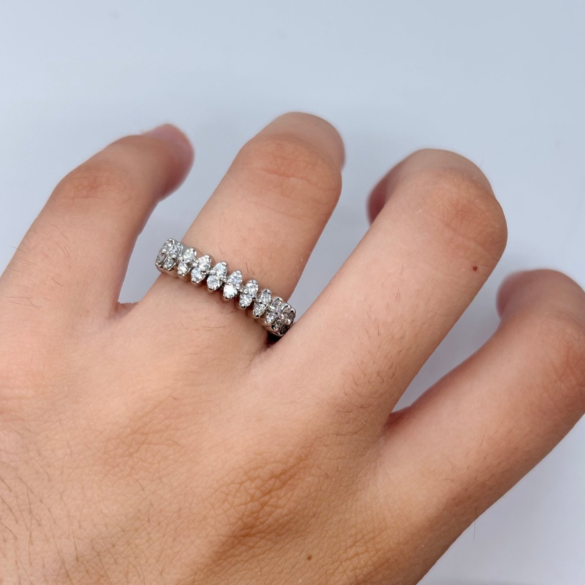 Bague Alliance en or blanc et diamants - Castafiore
