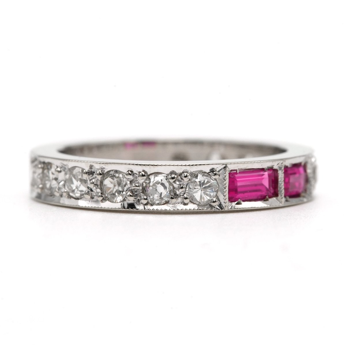 Bague Alliance en or blanc, rubis et diamants - Castafiore