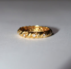 Bague Alliance en or jaune et diamants - Castafiore