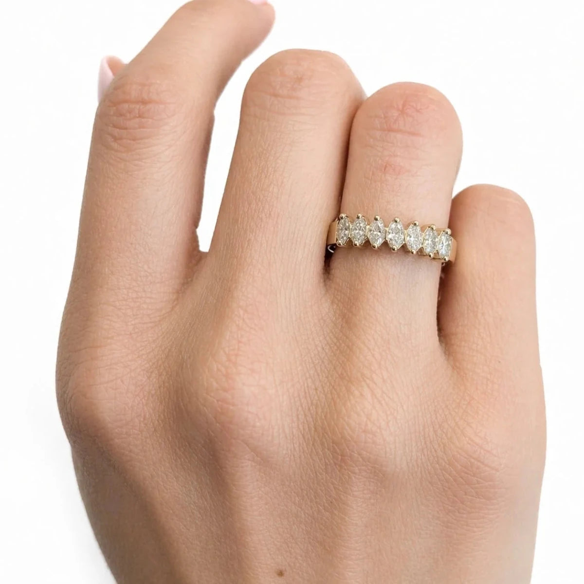 Bague Alliance en or jaune et diamants marquises - Castafiore