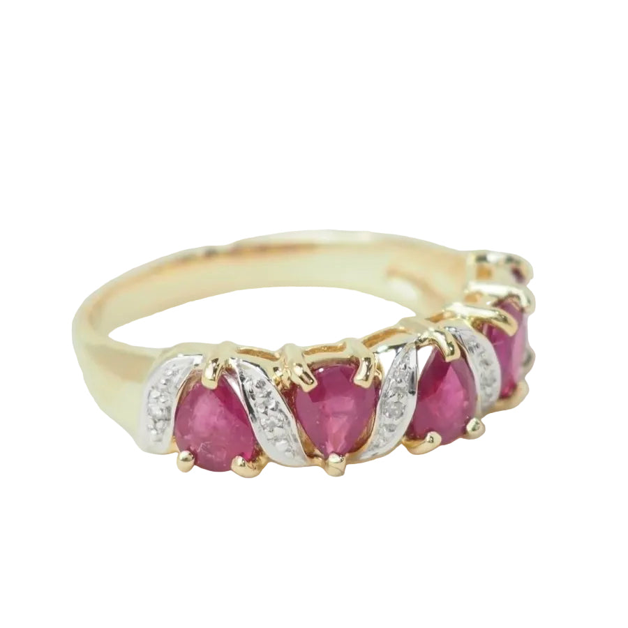 Bague alliance en or jaune et rubis - Castafiore