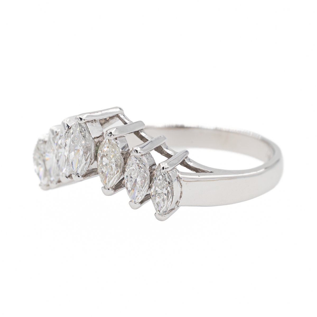 Bague Alliance en platine et diamant - Castafiore