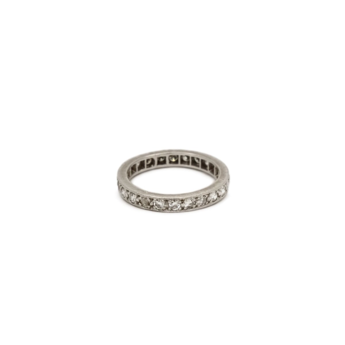 Bague Alliance en platine et diamants - Castafiore