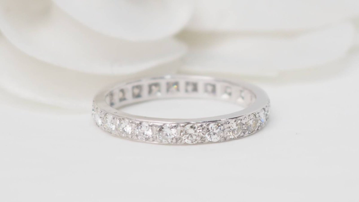 Bague Alliance en platine et diamants - Castafiore