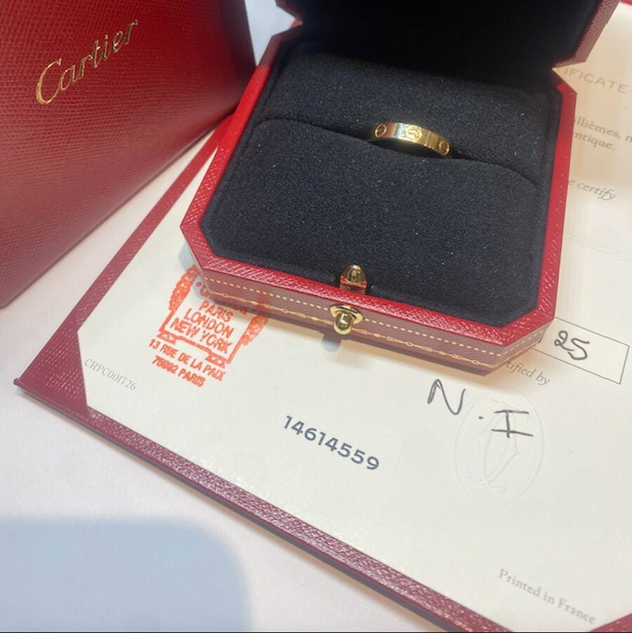 Bague Alliance "Love" PM en or jaune - Castafiore