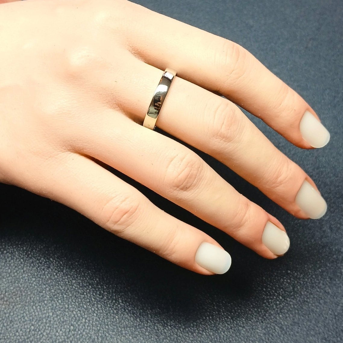 Bague Alliance unisexe en or gris - Castafiore