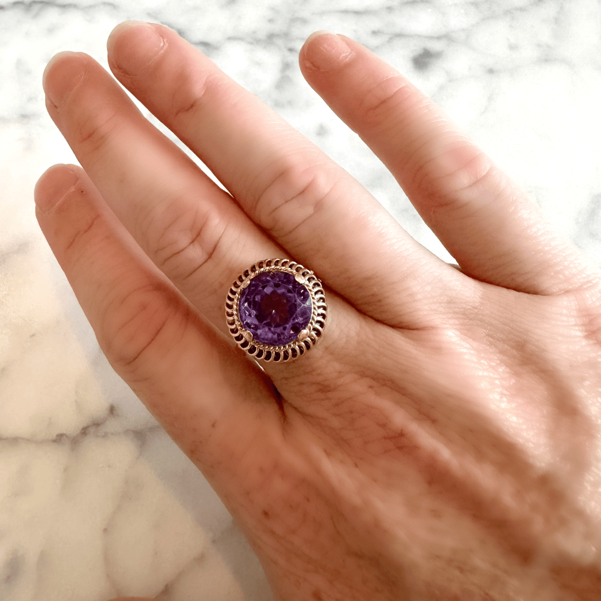 Bague améthyste en or jaune - Castafiore