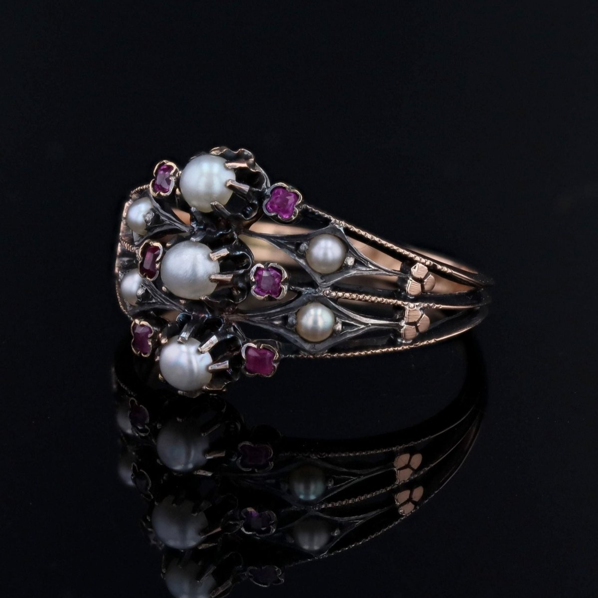 Bague ancienne 3 anneaux en or rose et argent avec perles fines et rubis - Castafiore