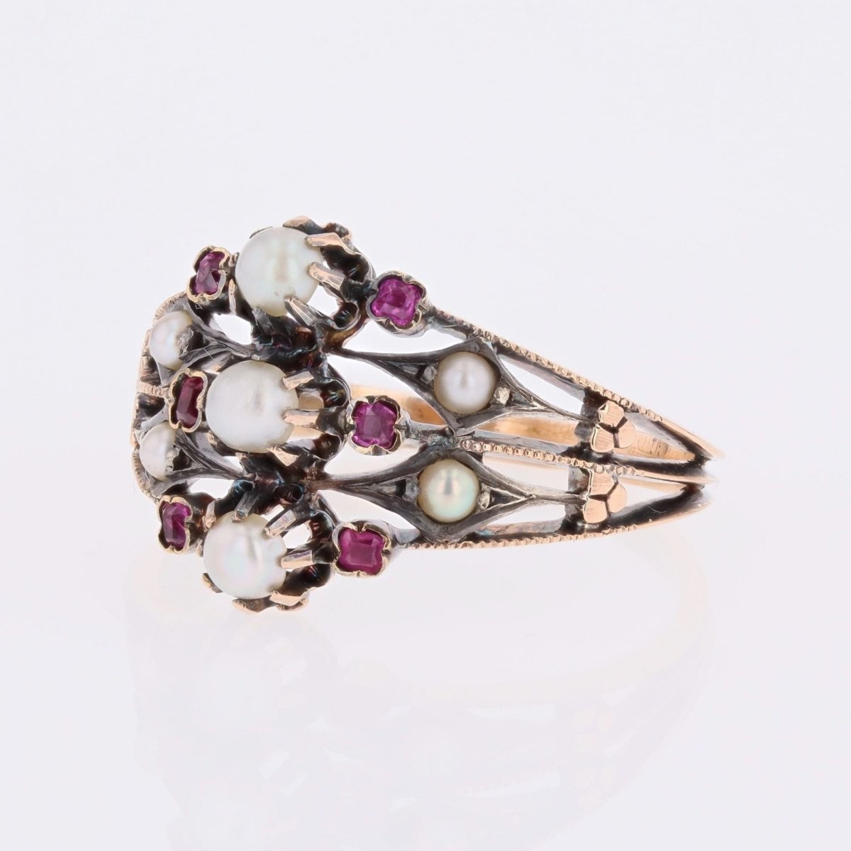 Bague ancienne 3 anneaux en or rose et argent avec perles fines et rubis - Castafiore
