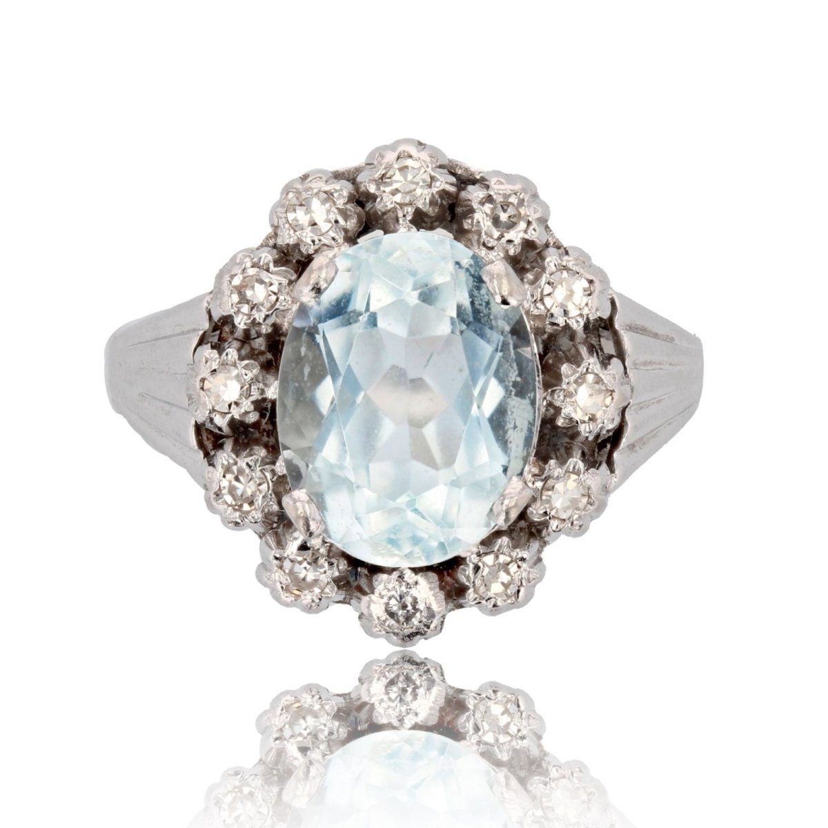 Bague ancienne aigue - marine et diamants - Castafiore
