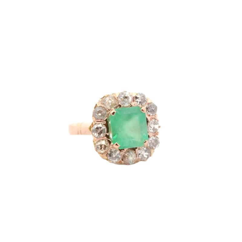 Bague Ancienne avec Émeraude 2,52cts et Diamants en Or - Castafiore
