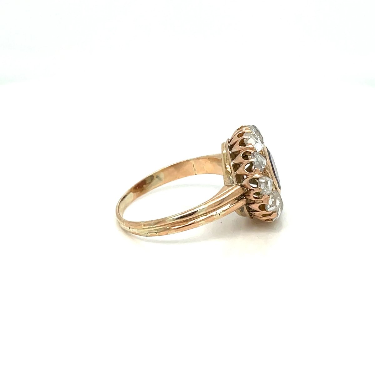 Bague ancienne en or à grenat et diamant - Castafiore