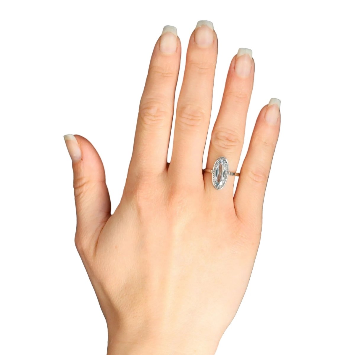Bague ancienne en or blanc et aigue - marine - Castafiore