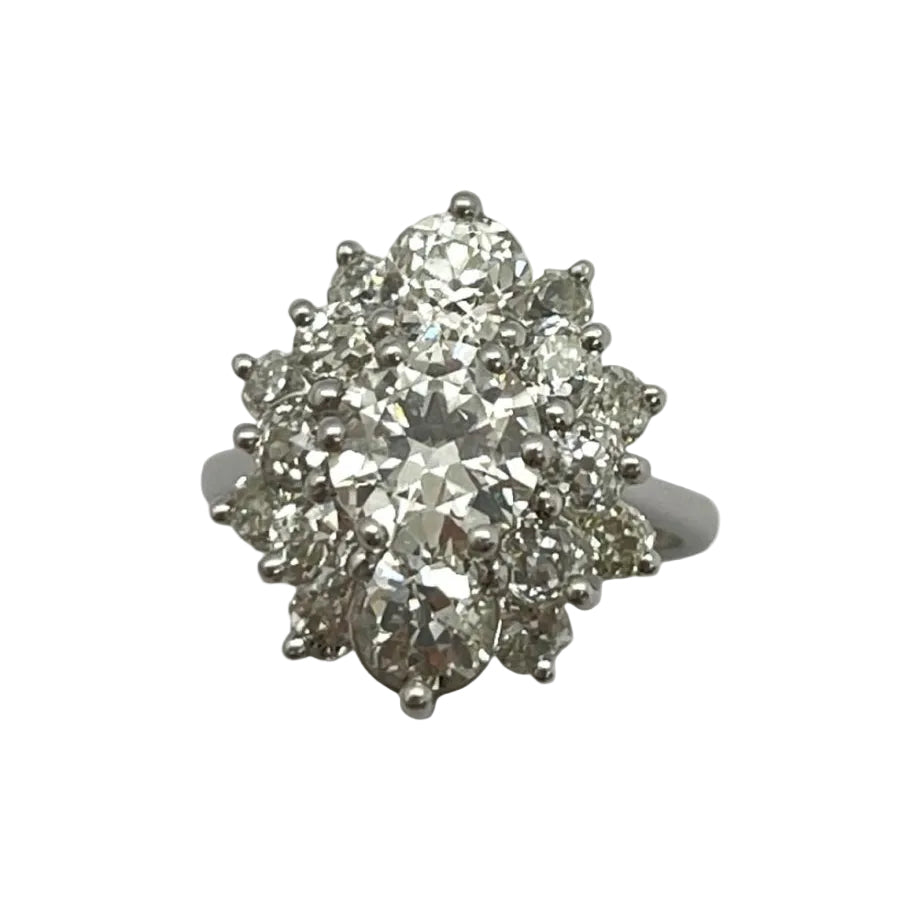 Bague ancienne en or blanc et diamants - Castafiore