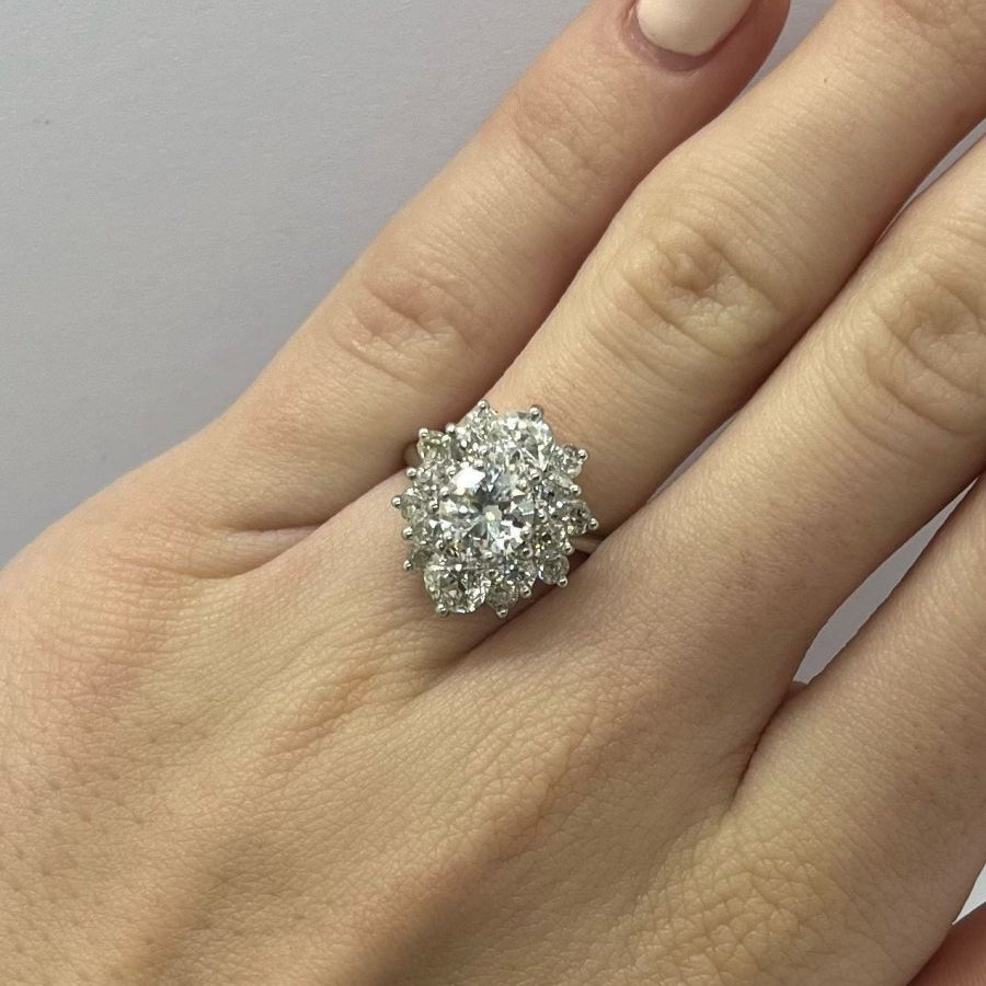 Bague ancienne en or blanc et diamants - Castafiore