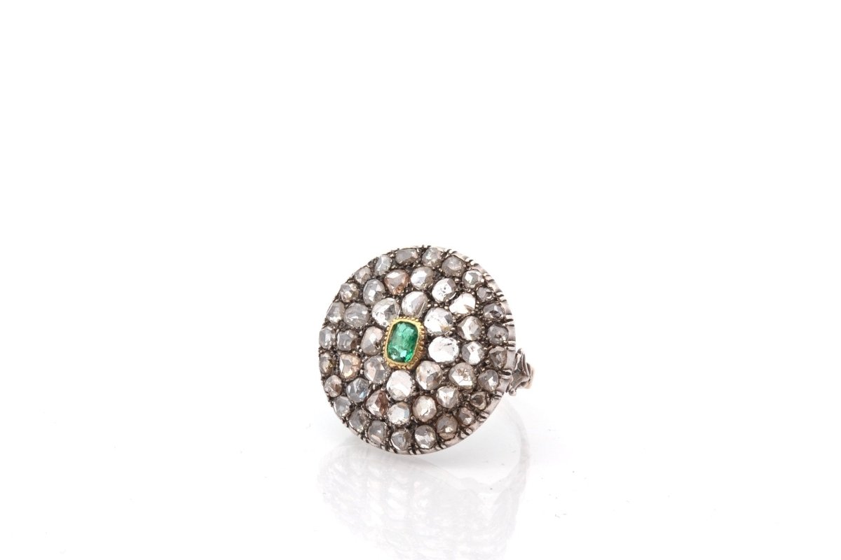 Bague ancienne en or et argent avec émeraude et roses de diamants - Castafiore