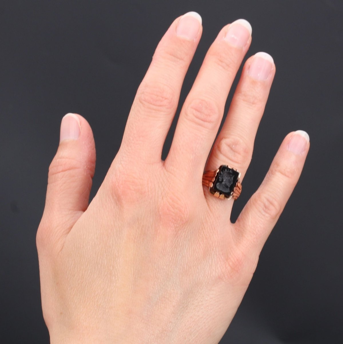Bague ancienne en or et intaille - Castafiore