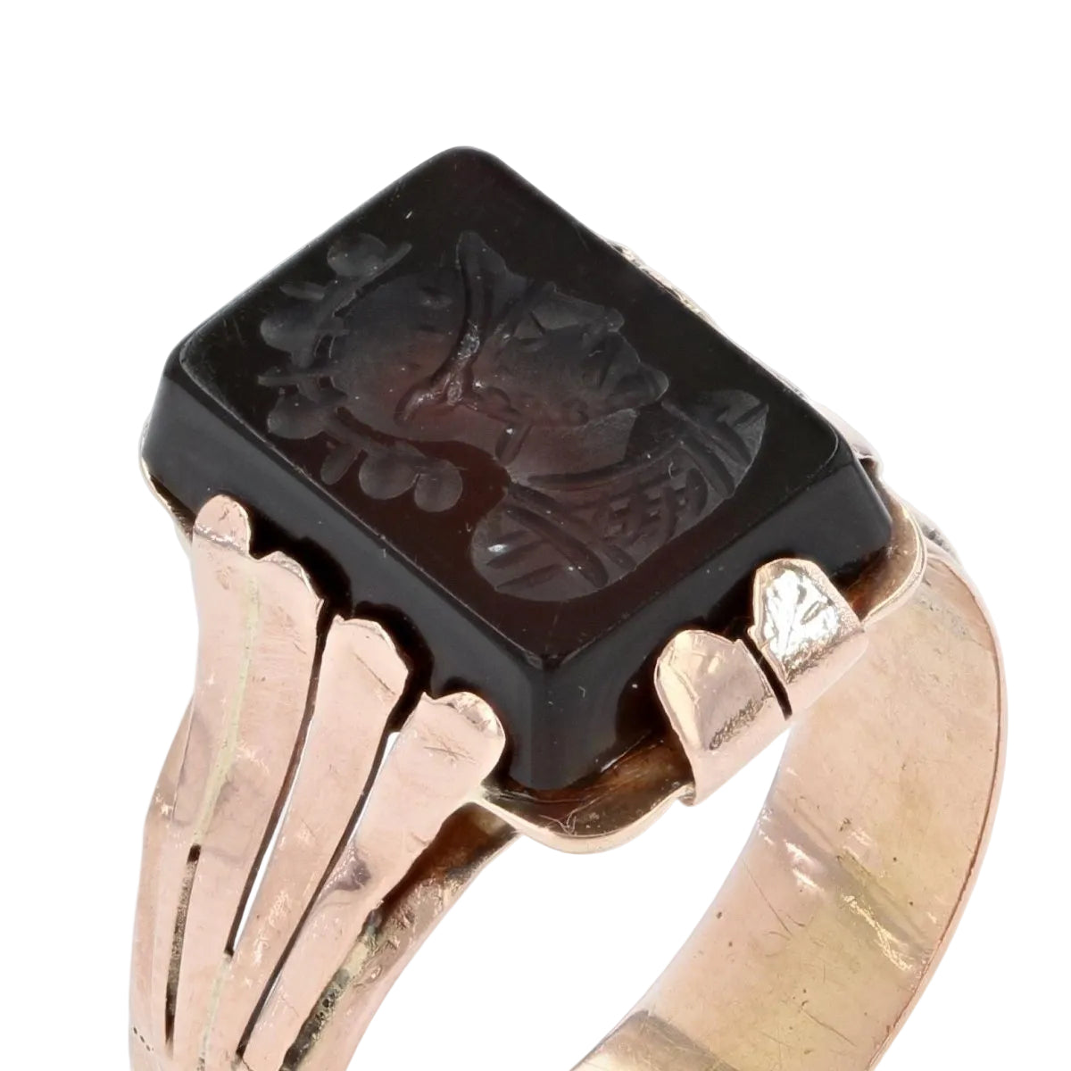 Bague ancienne en or et intaille - Castafiore