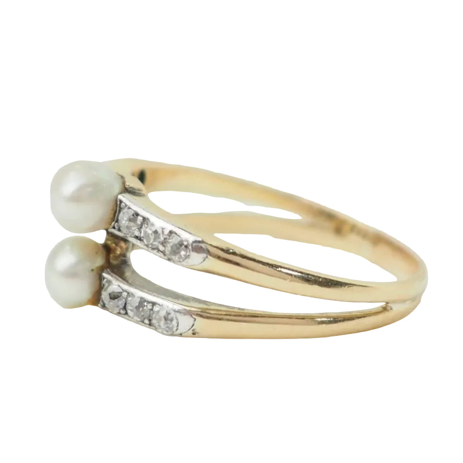 Bague ancienne en or jaune, perles de culture et diamants - Castafiore