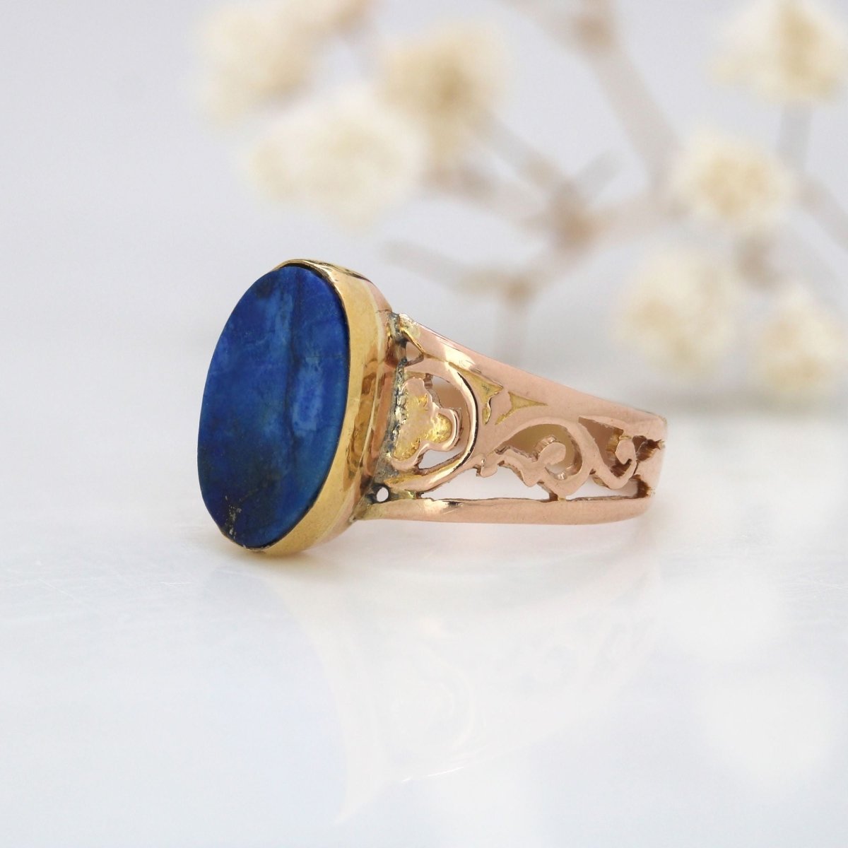 Bague ANCIENNE en or rose et lapis - lazuli - Castafiore