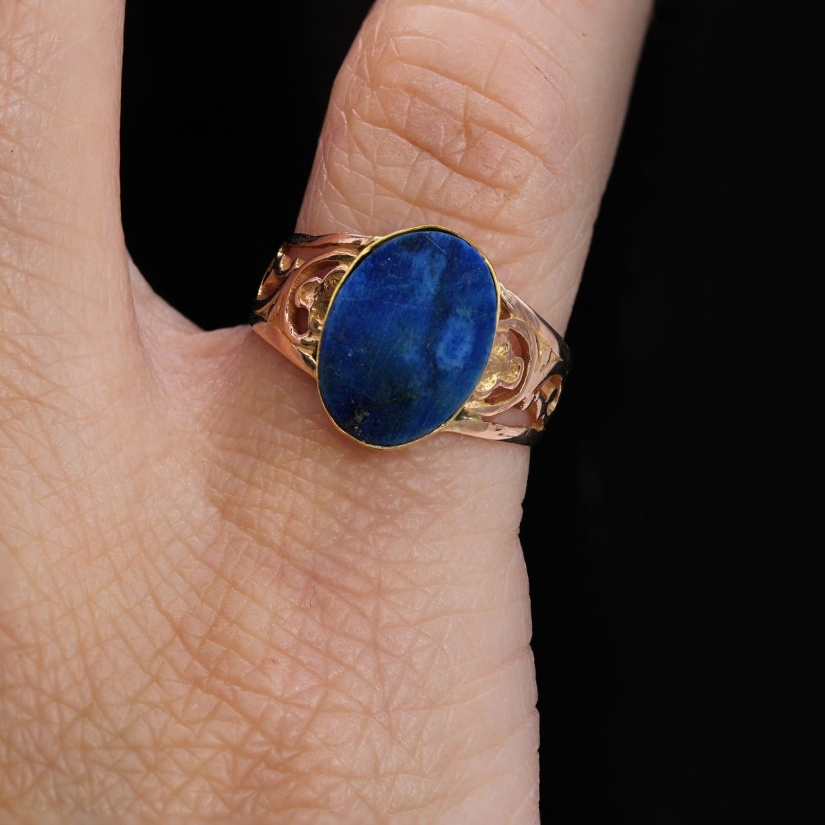 Bague ANCIENNE en or rose et lapis - lazuli - Castafiore