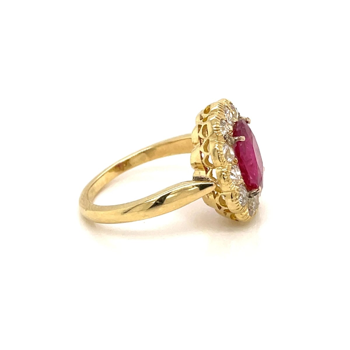 Bague ancienne en or rose, rubis et diamants - Castafiore