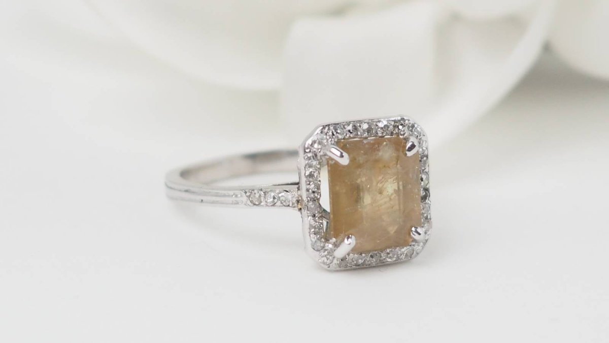 Bague ANCIENNE en platine saphir et diamants - Castafiore