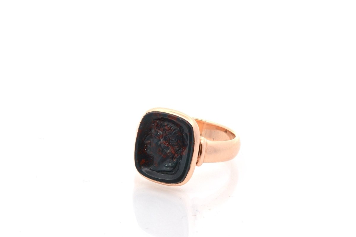 Bague ancienne intaille en or et jaspe sanguin - Castafiore