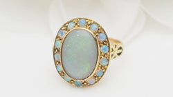 Bague ANCIENNE Poison en or jaune et opale - Castafiore