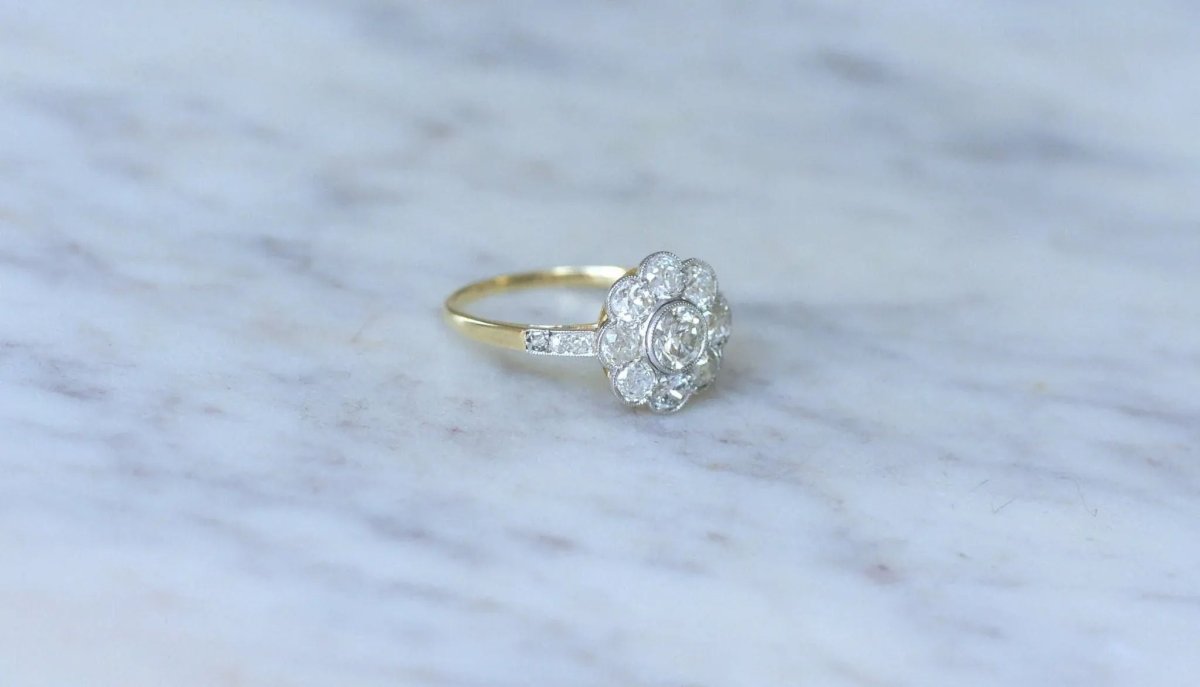Bague Ancienne Russie Marguerite Diamants - Castafiore