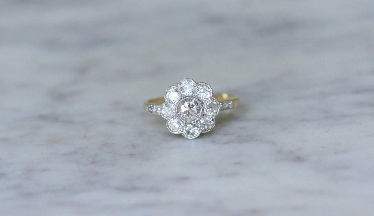 Bague Ancienne Russie Marguerite Diamants - Castafiore