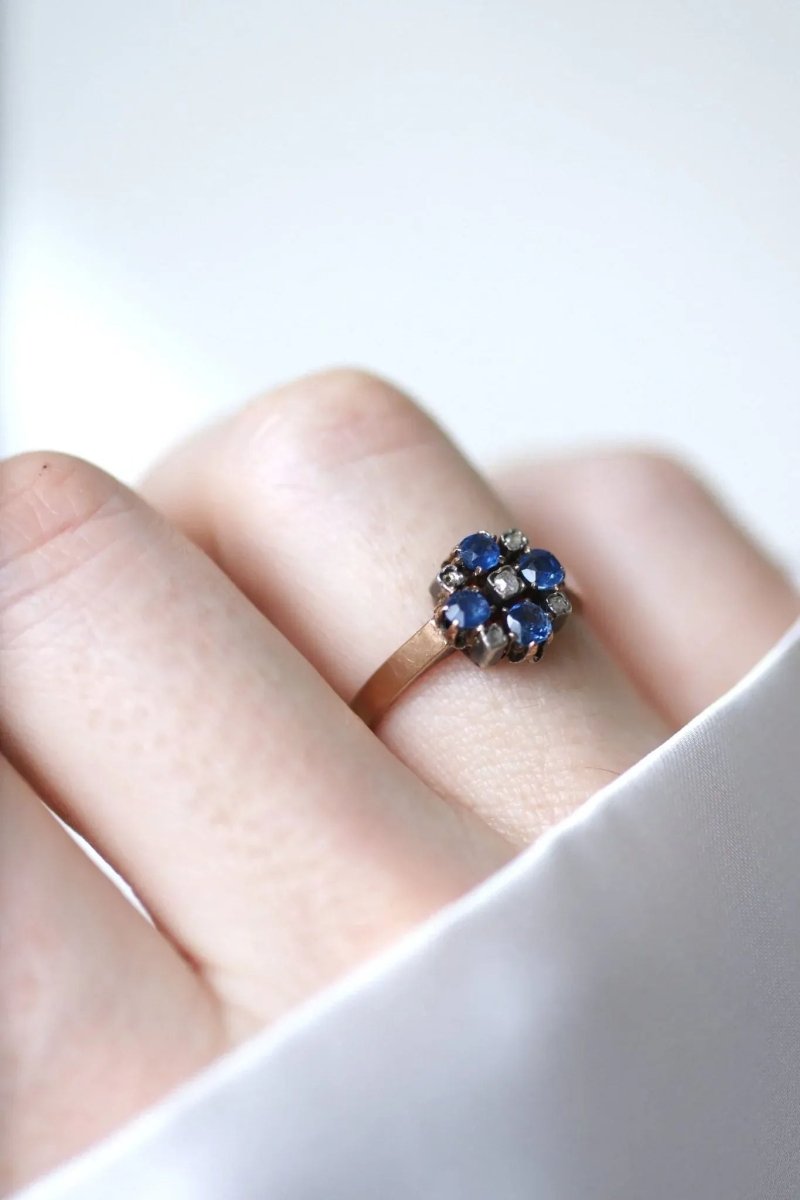 Bague ancienne saphirs et diamants sur or rose - Castafiore